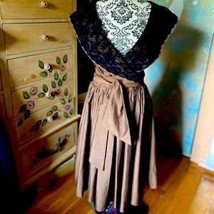 Newport News Bronze and lace dress